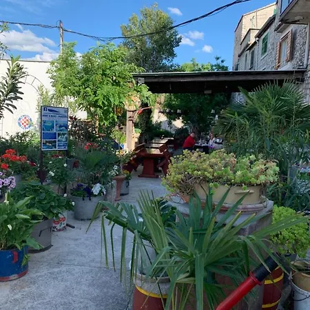 Feriehus Magica Pirovac