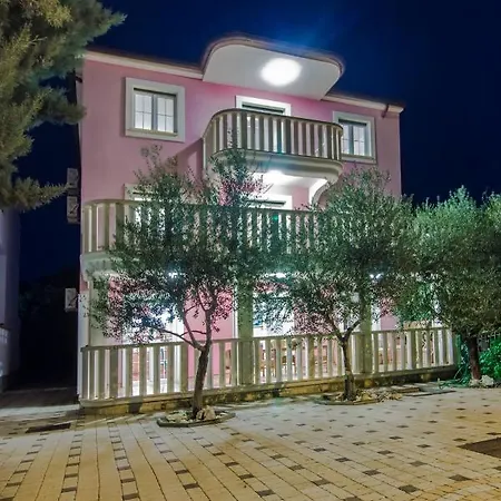 Magica Сasa de vacaciones Pirovac