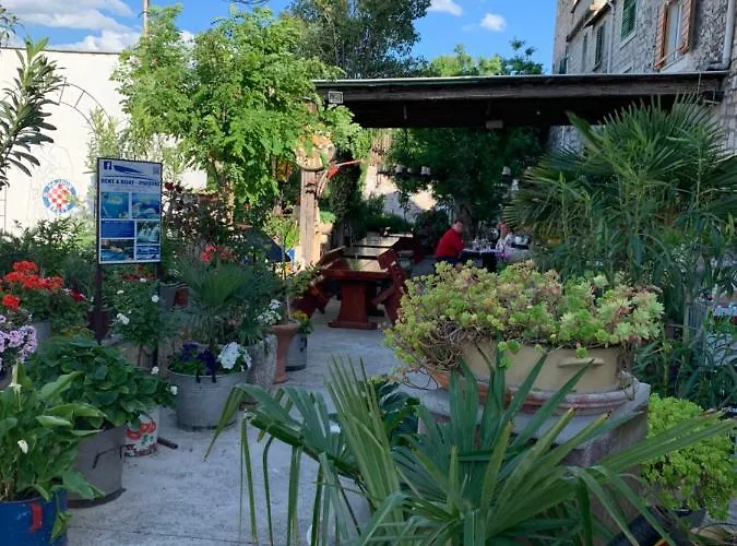 펜션 Magica 피로바츠